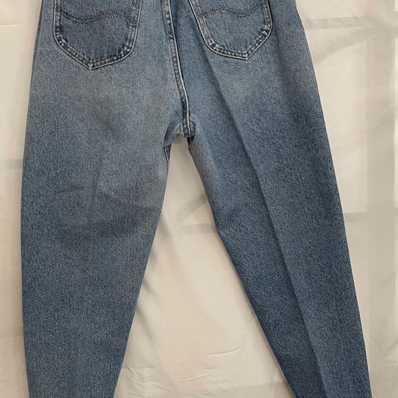 Vintage Lee Jeans Women’s size 14M Relaxed Fit Straight Leg - Indigo Wash - Picture 6 of 6